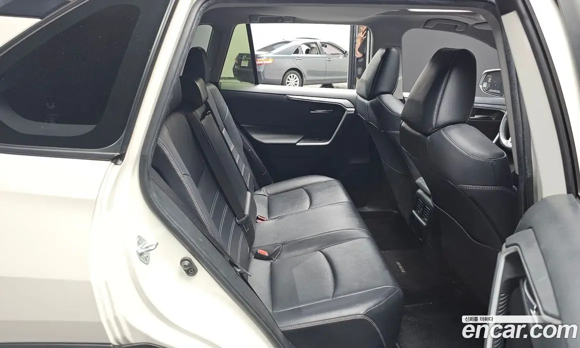 Toyota RAV4 2019 2.5 автомат (гидро), фото 11
