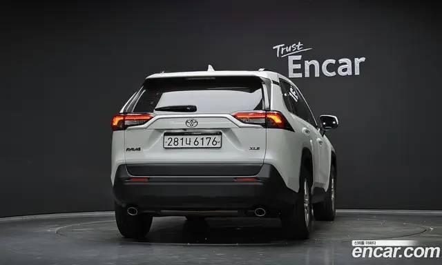 Toyota RAV4 2019 2.5 автомат (гидро), миниатюра 4