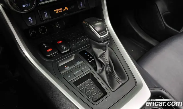 Toyota RAV4 2019 2.5 автомат (гидро), миниатюра 9
