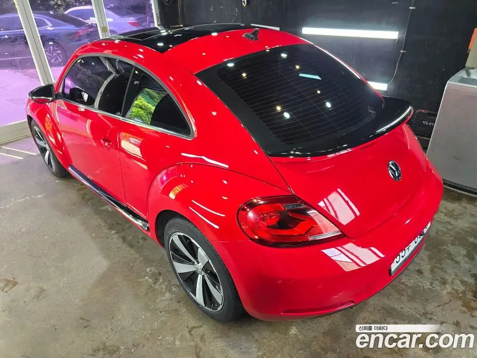 Volkswagen Beatle 2012 2.0 автомат (гидро), фото 12