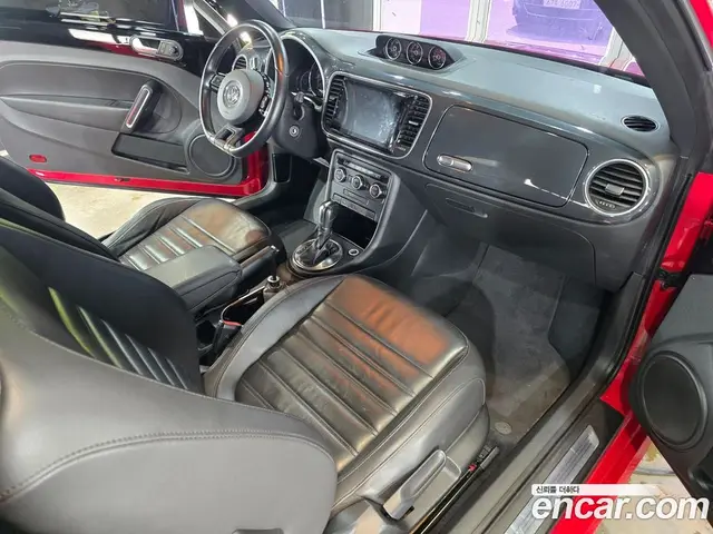 Volkswagen Beatle 2012 2.0 автомат (гидро), миниатюра 6