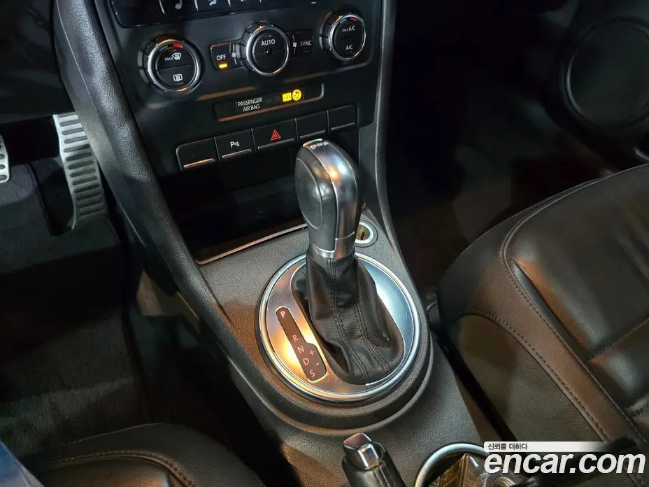 Volkswagen Beatle 2012 2.0 автомат (гидро), фото 8