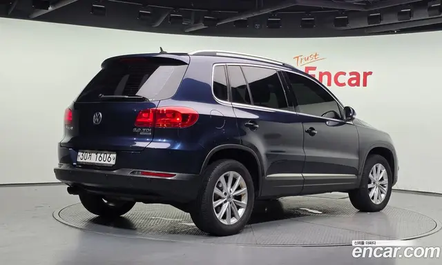 Volkswagen Tiguan 2015 2.0 автомат (гидро), миниатюра 2