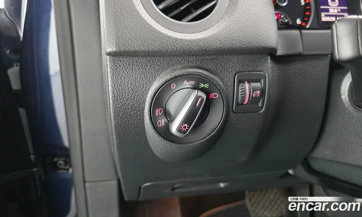 Volkswagen Tiguan 2015 2.0 автомат (гидро), фото 16