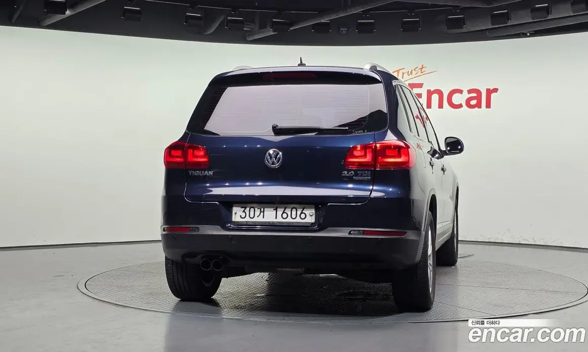Volkswagen Tiguan 2015 2.0 автомат (гидро), фото 4