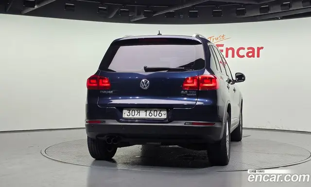 Volkswagen Tiguan 2015 2.0 автомат (гидро), миниатюра 4