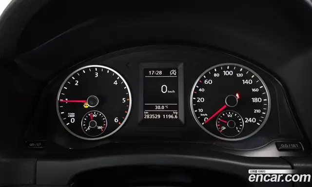 Volkswagen Tiguan 2015 2.0 автомат (гидро), миниатюра 8