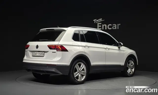Volkswagen Tiguan 2020 2.0 автомат (гидро), миниатюра 2