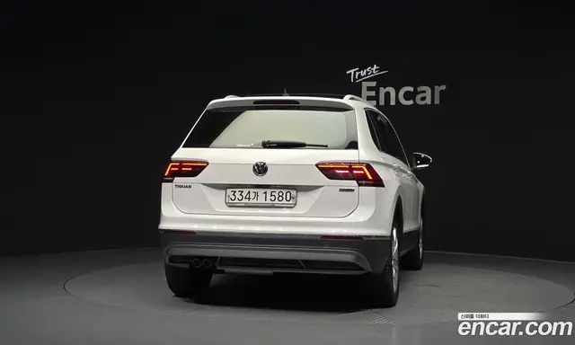 Volkswagen Tiguan 2020 2.0 автомат (гидро), миниатюра 4