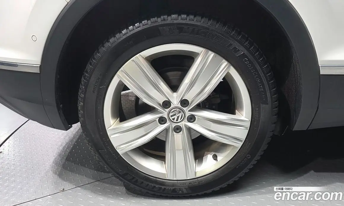 Volkswagen Tiguan 2020 2.0 автомат (гидро), фото 5