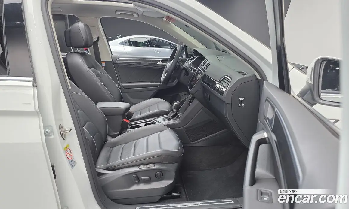Volkswagen Tiguan 2021 2.0 автомат (гидро), фото 11