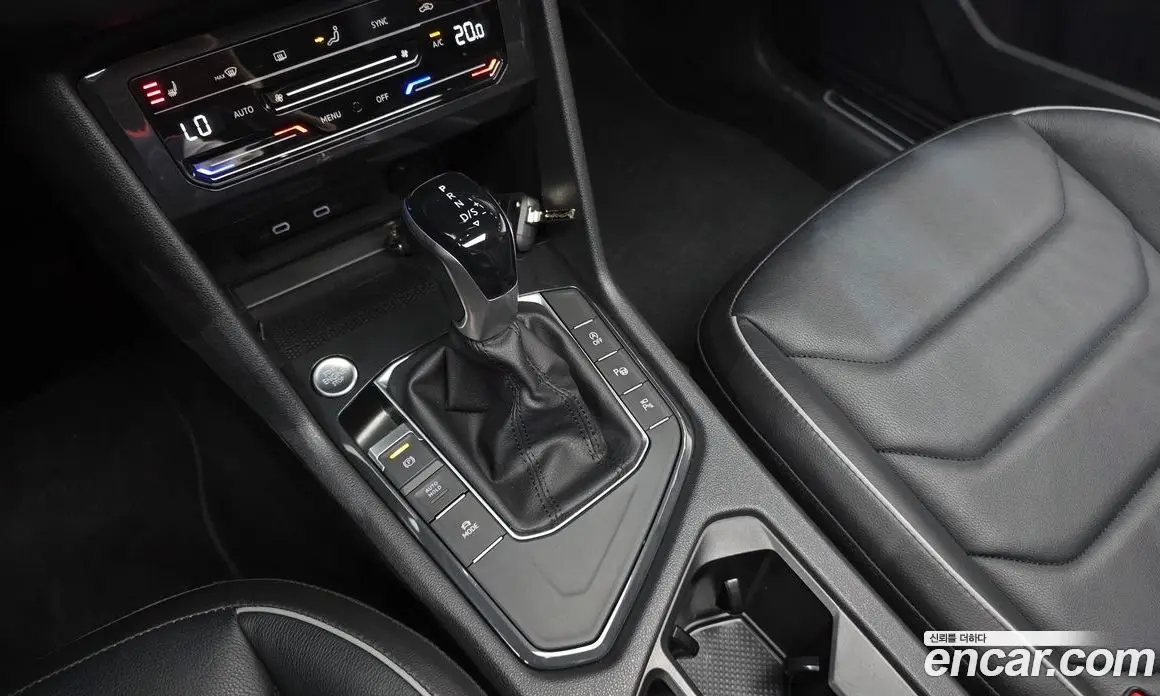 Volkswagen Tiguan 2021 2.0 автомат (гидро), фото 9