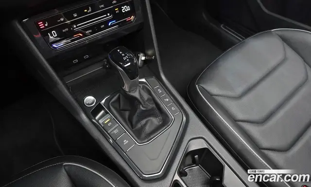 Volkswagen Tiguan 2021 2.0 автомат (гидро), миниатюра 9