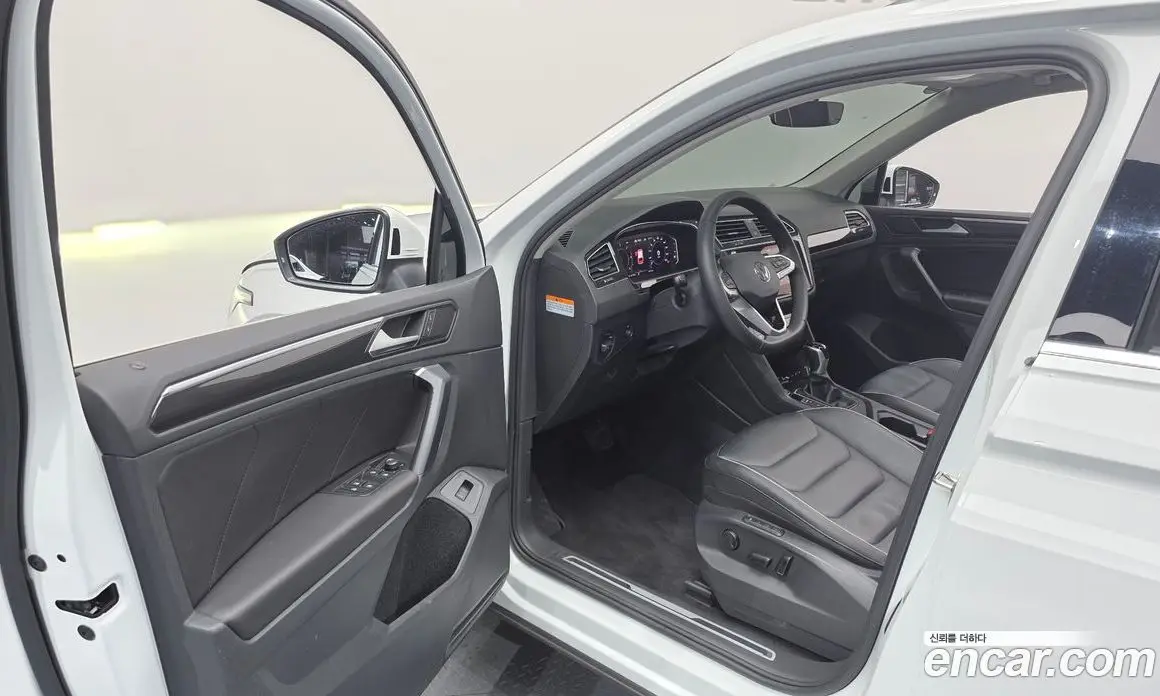 Volkswagen Tiguan 2021 2.0 автомат (гидро), фото 10