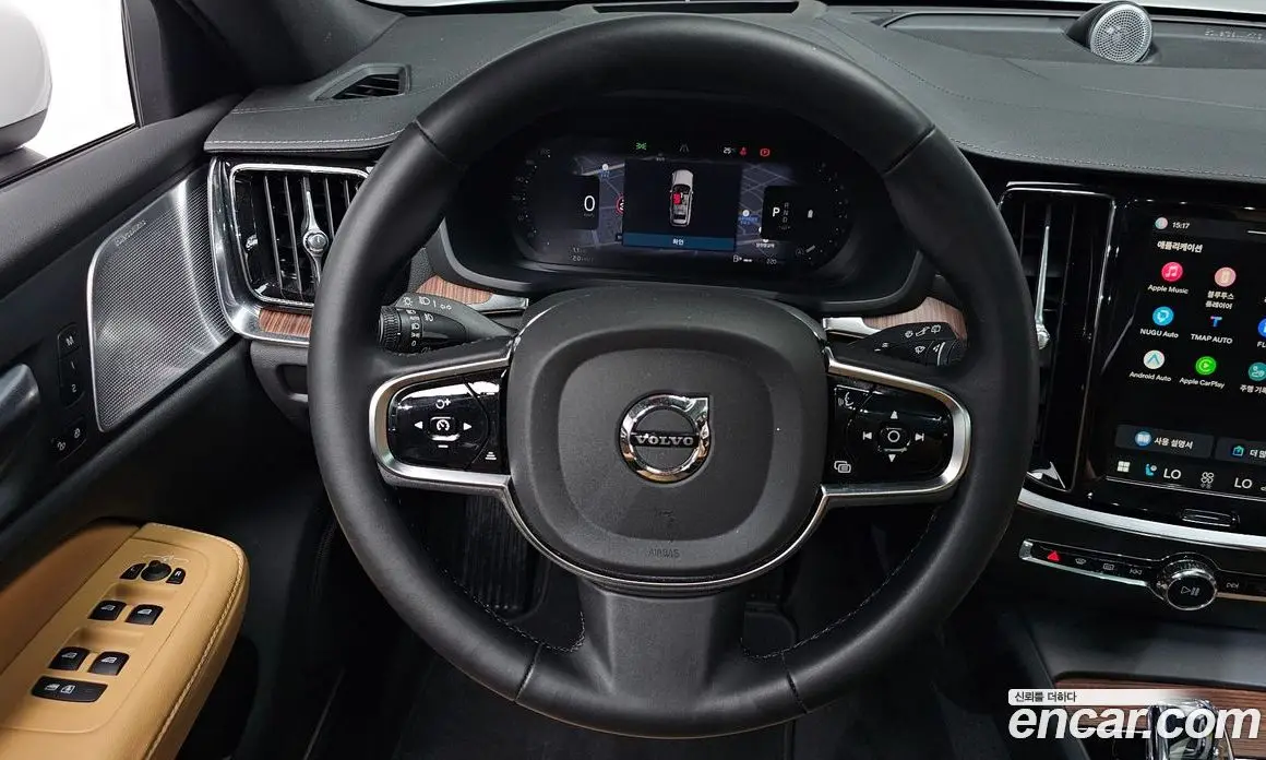 Volvo V60 2024 2.0 автомат (гидро), фото 18