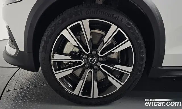 Volvo V60 2024 2.0 автомат (гидро), миниатюра 4