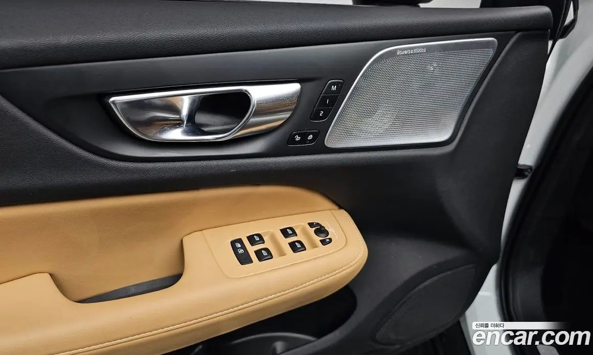 Volvo V60 2024 2.0 автомат (гидро), фото 36
