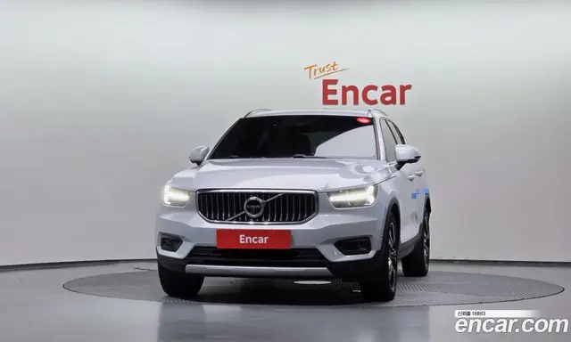 Volvo XC40 2020 2.0 автомат (гидро), миниатюра 3