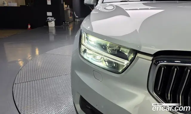 Volvo XC40 2020 2.0 автомат (гидро), миниатюра 8