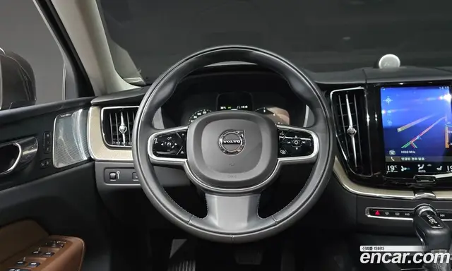 Volvo XC60 2019 2.0 автомат (гидро), миниатюра 12