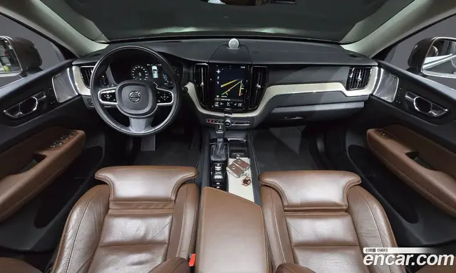 Volvo XC60 2019 2.0 автомат (гидро), миниатюра 7