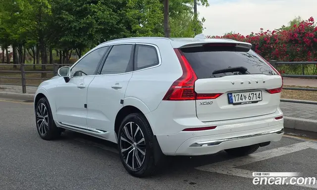 Volvo XC60 2023 2.0 автомат (гидро), миниатюра 2 Volvo XC60 2023 2.0 автомат (гидро), миниатюра 2