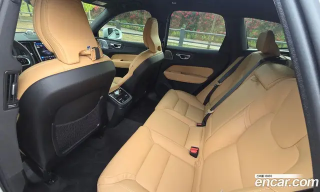 Volvo XC60 2023 2.0 автомат (гидро), миниатюра 11 Volvo XC60 2023 2.0 автомат (гидро), миниатюра 11