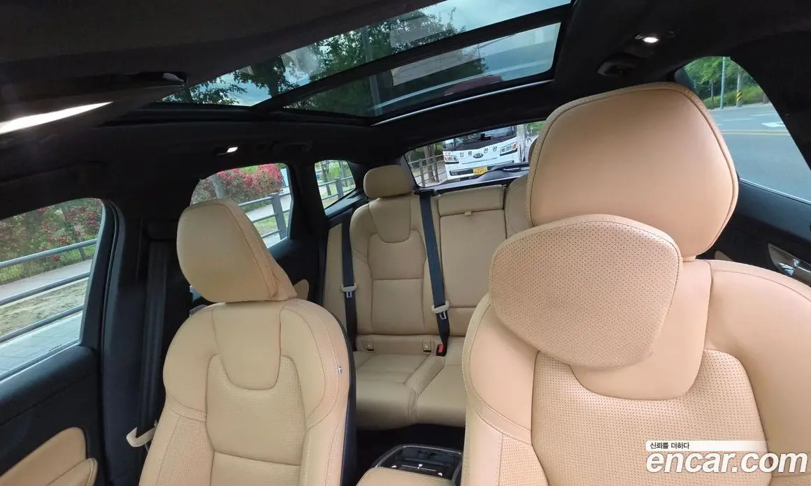 Volvo XC60 2023 2.0 автомат (гидро), фото 14 Volvo XC60 2023 2.0 автомат (гидро), фото 14