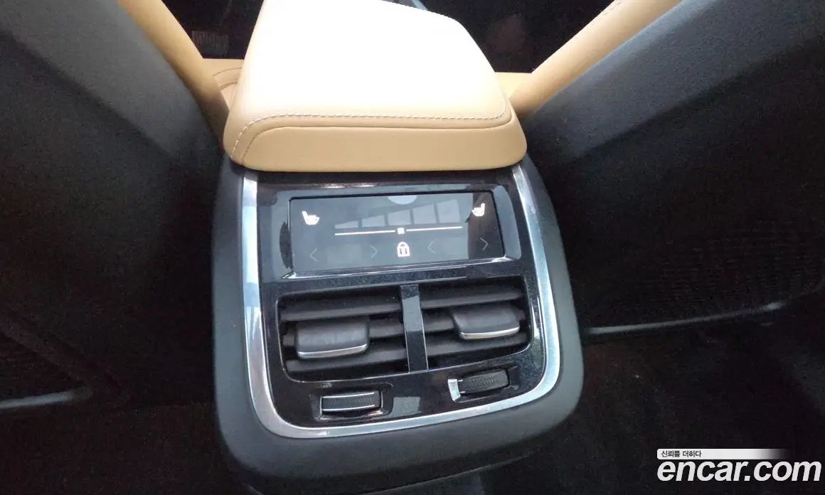 Volvo XC60 2023 2.0 автомат (гидро), фото 15 Volvo XC60 2023 2.0 автомат (гидро), фото 15