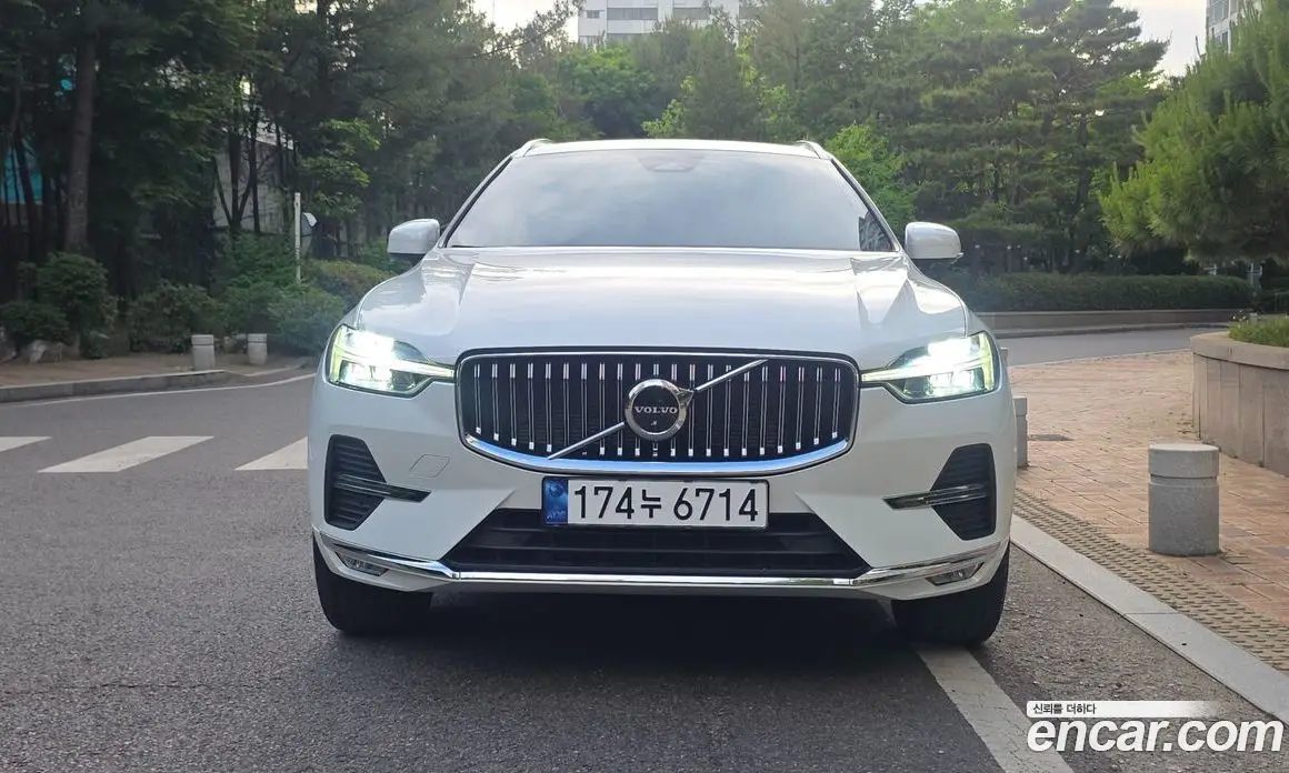 Volvo XC60 2023 2.0 автомат (гидро), фото 3 Volvo XC60 2023 2.0 автомат (гидро), фото 3