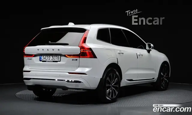 Volvo XC60 2025 2.0 автомат (гидро), миниатюра 2