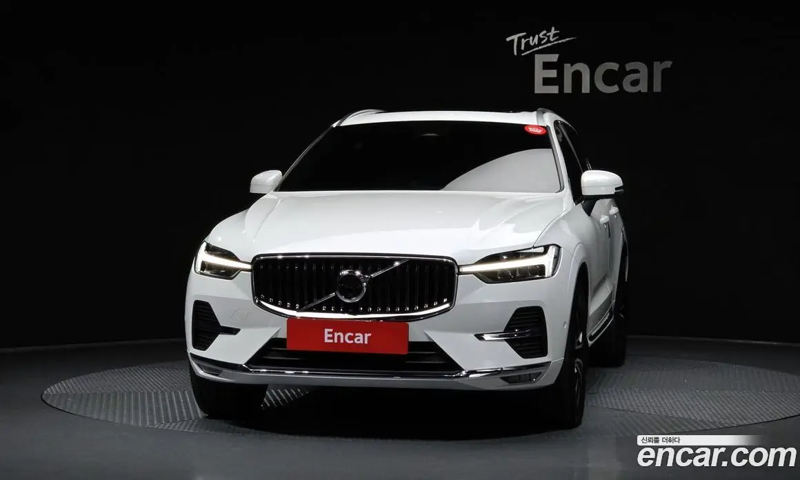Volvo XC60 2025 2.0 автомат (гидро), фото 3