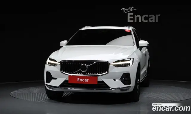 Volvo XC60 2025 2.0 автомат (гидро), миниатюра 3