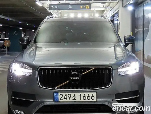 Volvo XC90 2018 2.0 автомат (гидро), миниатюра 2