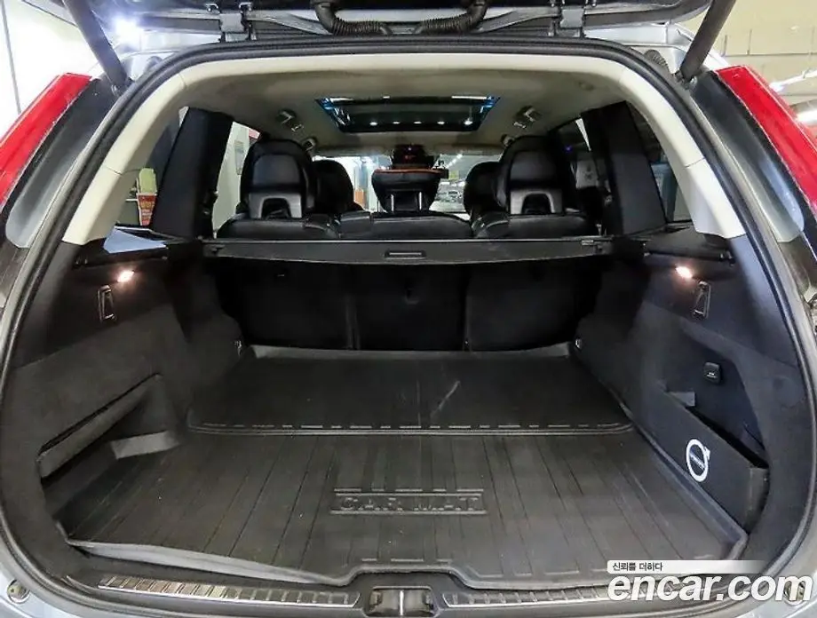 Volvo XC90 2018 2.0 автомат (гидро), фото 16