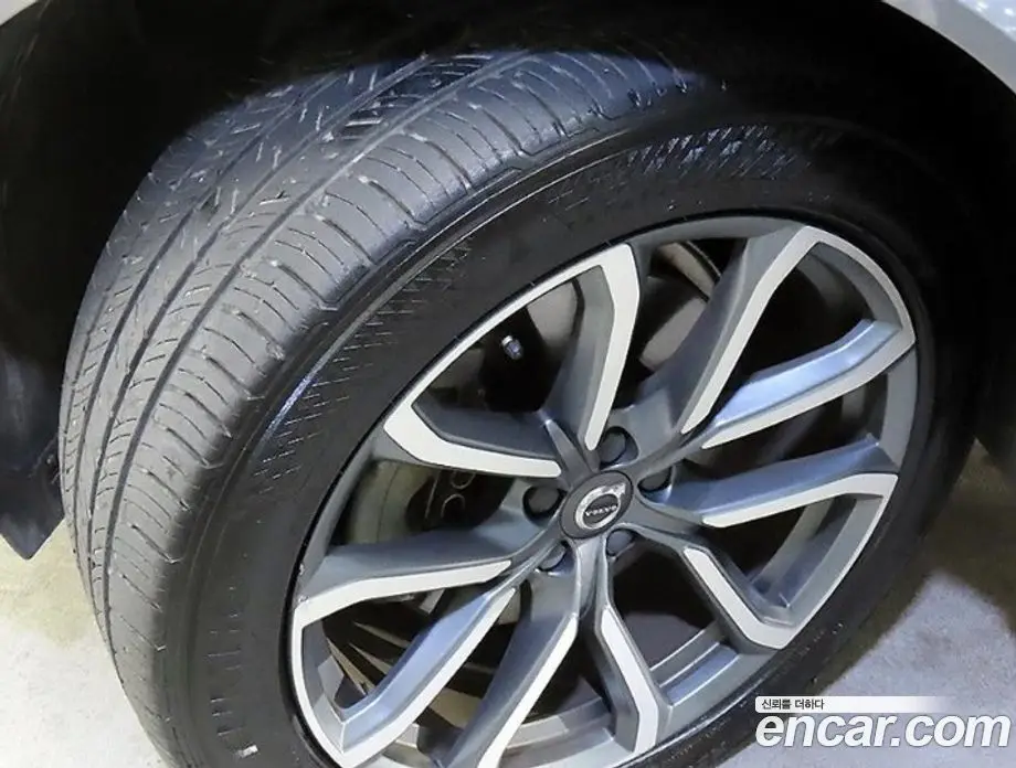 Volvo XC90 2018 2.0 автомат (гидро), фото 20