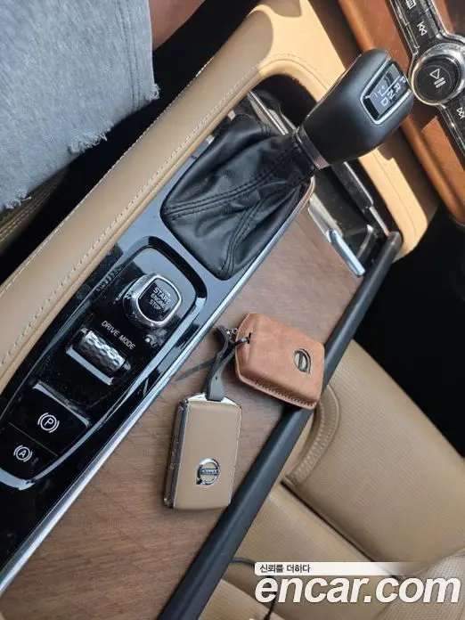 Volvo XC90 2019 2.0 автомат (гидро), фото 7