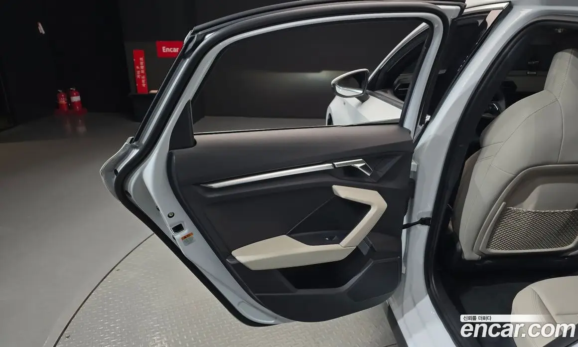 Audi A3 2022 2.0 автомат (гидро), фото 15