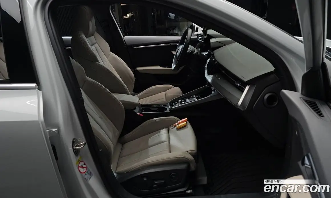 Audi A3 2022 2.0 автомат (гидро), фото 16