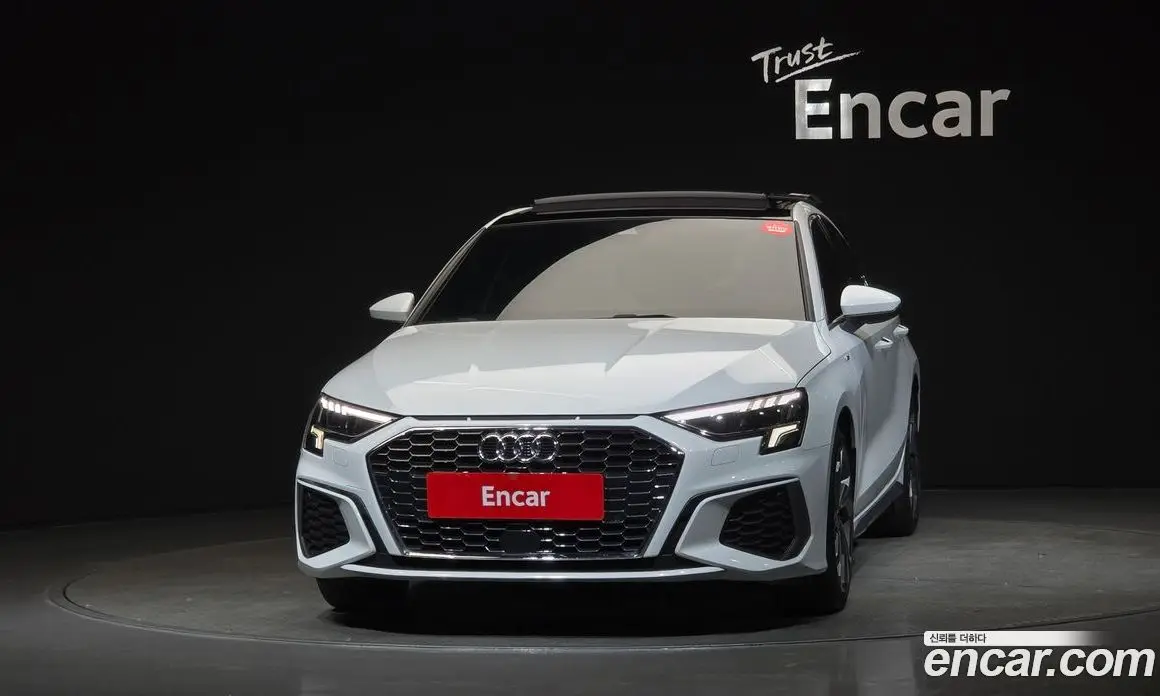 Audi A3 2022 2.0 автомат (гидро), фото 3