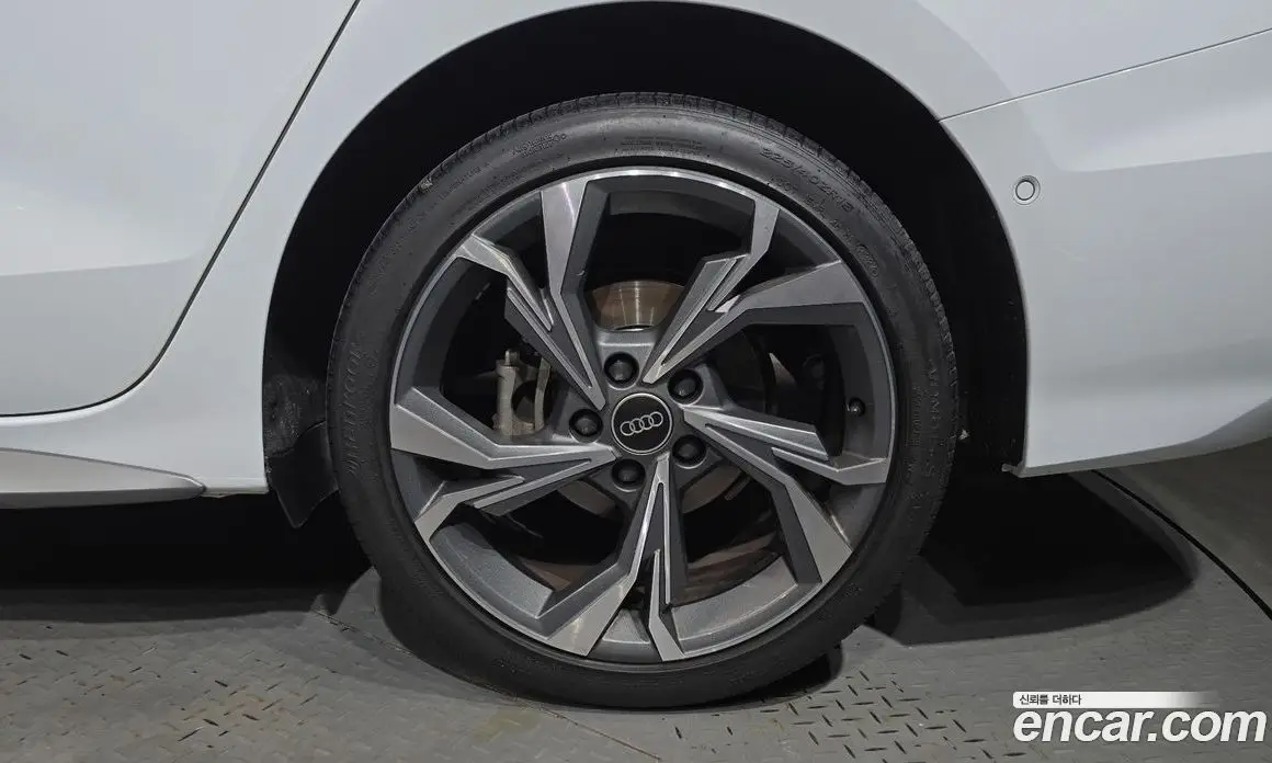 Audi A3 2022 2.0 автомат (гидро), фото 7