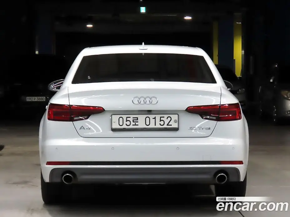 Audi A4 2016 2.0 автомат (гидро), фото 4