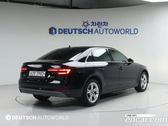 Audi A4 2018 2.0 автомат (гидро), миниатюра 2