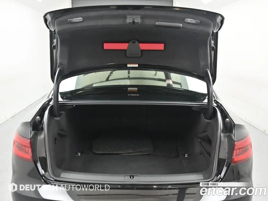 Audi A4 2018 2.0 автомат (гидро), фото 19