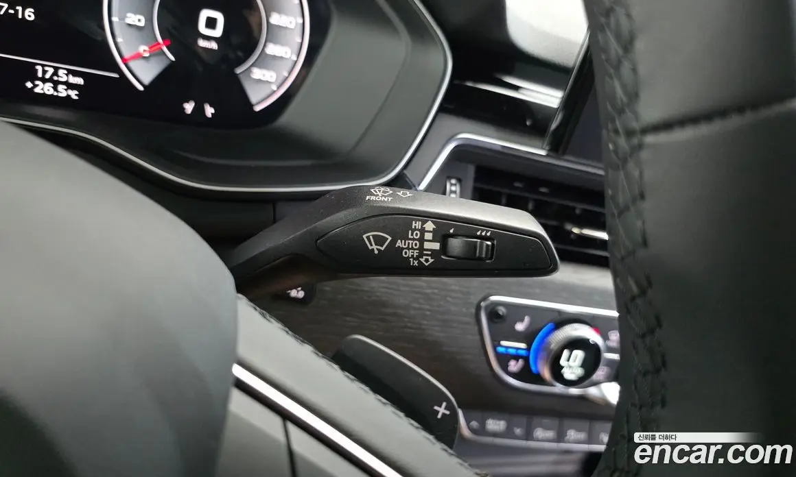 Audi A4 2023 2.0 автомат (гидро), фото 27