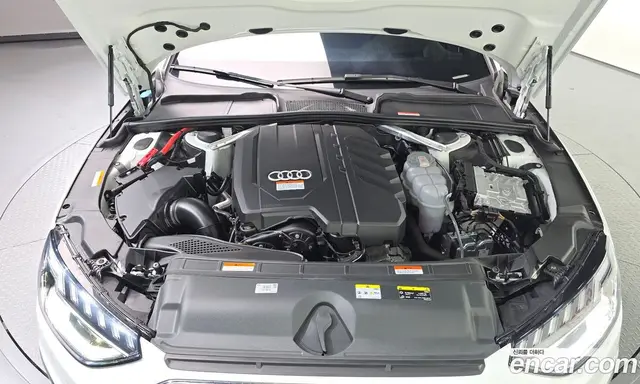 Audi A4 2023 2.0 автомат (гидро), миниатюра 6