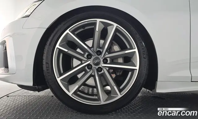 Audi A5 2021 2.0 автомат (гидро), миниатюра 5