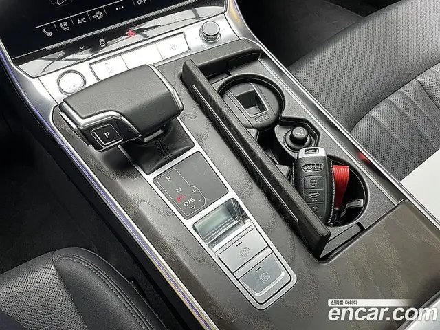 Audi A6 2020 2.0 автомат (гидро), миниатюра 9