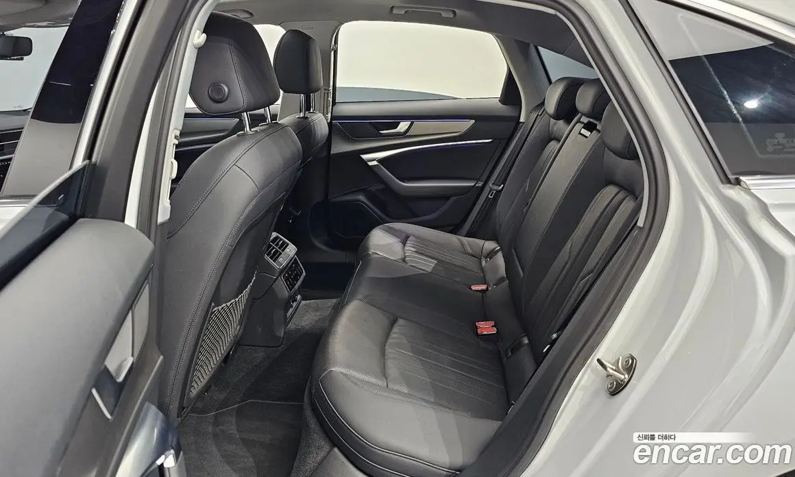 Audi A6 2020 2.0 автомат (гидро), фото 17