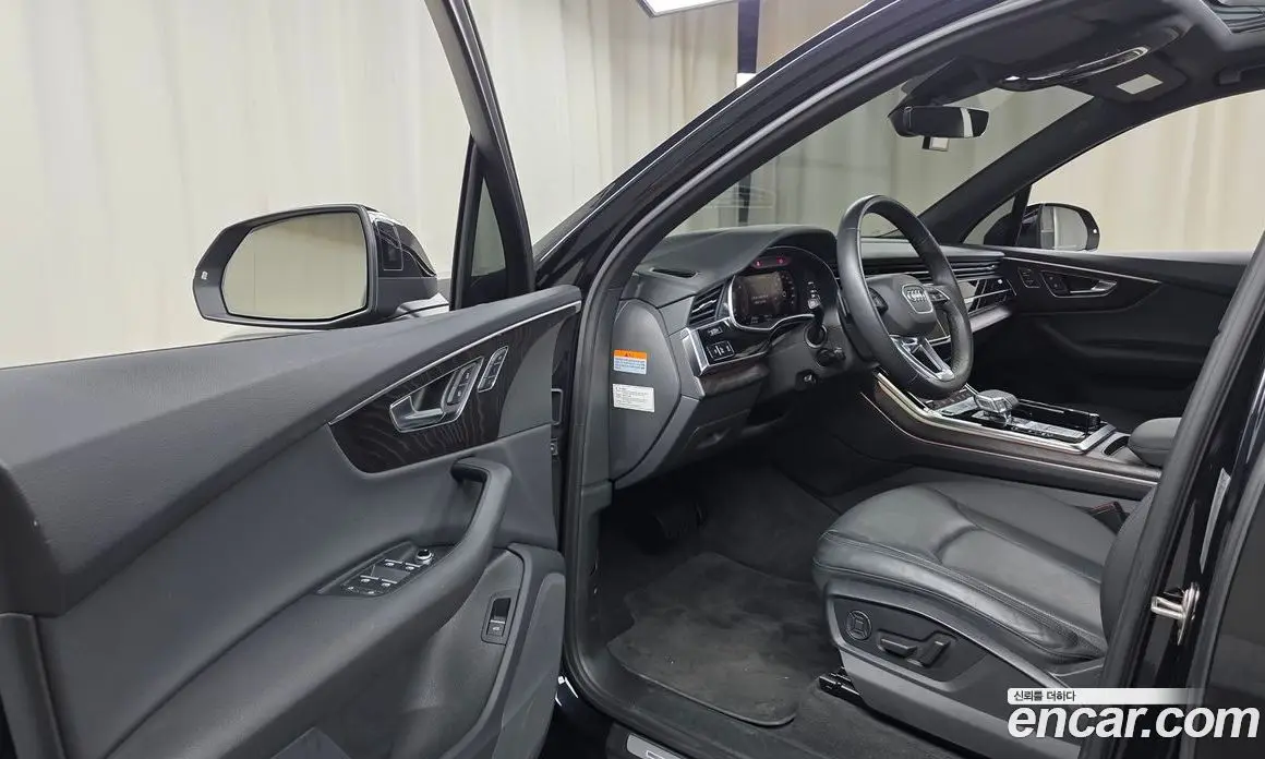 Audi Q7 2021 3.0 автомат (гидро), фото 10